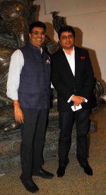 Dr Prakash Kubchandani with Maneck Davar at satish gupta art event in Mumbai on 12th Feb 2013.jpg